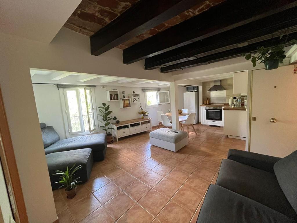 Cozy Flat Barcelona Apartment — Photos 1